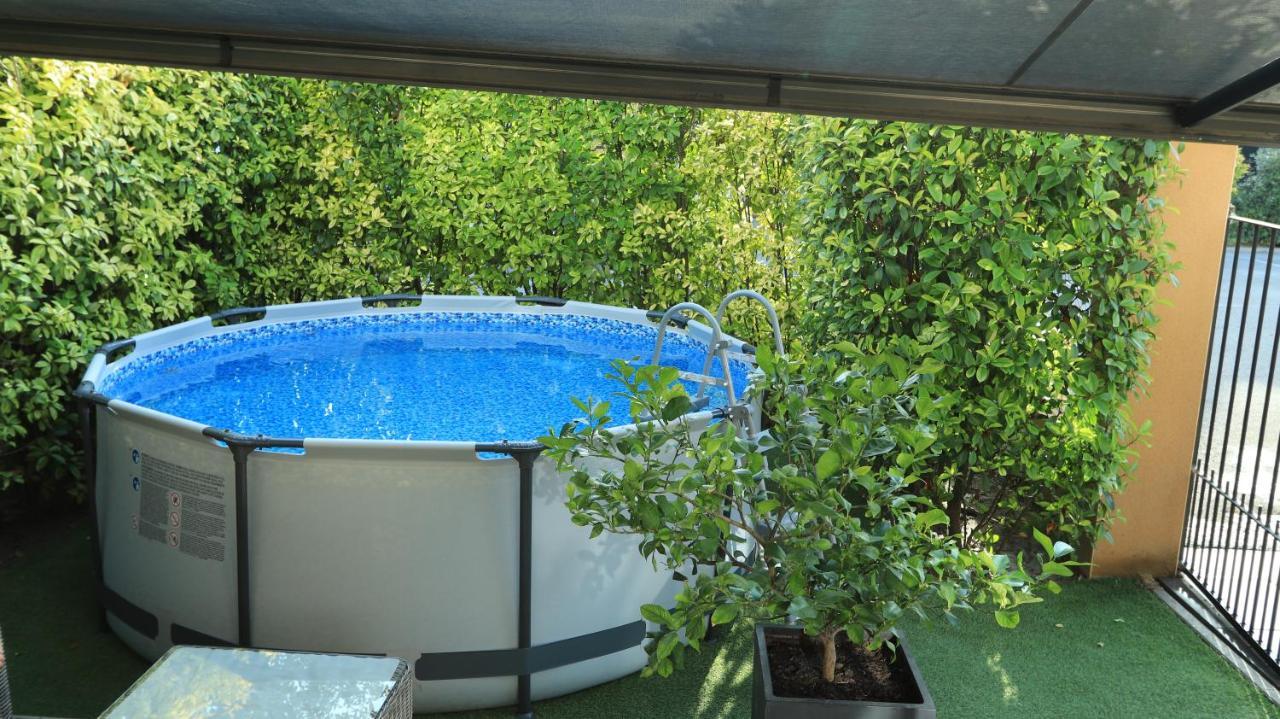 Au 8 De La Garance Βίλα LʼIsle-sur-la-Sorgue Εξωτερικό φωτογραφία